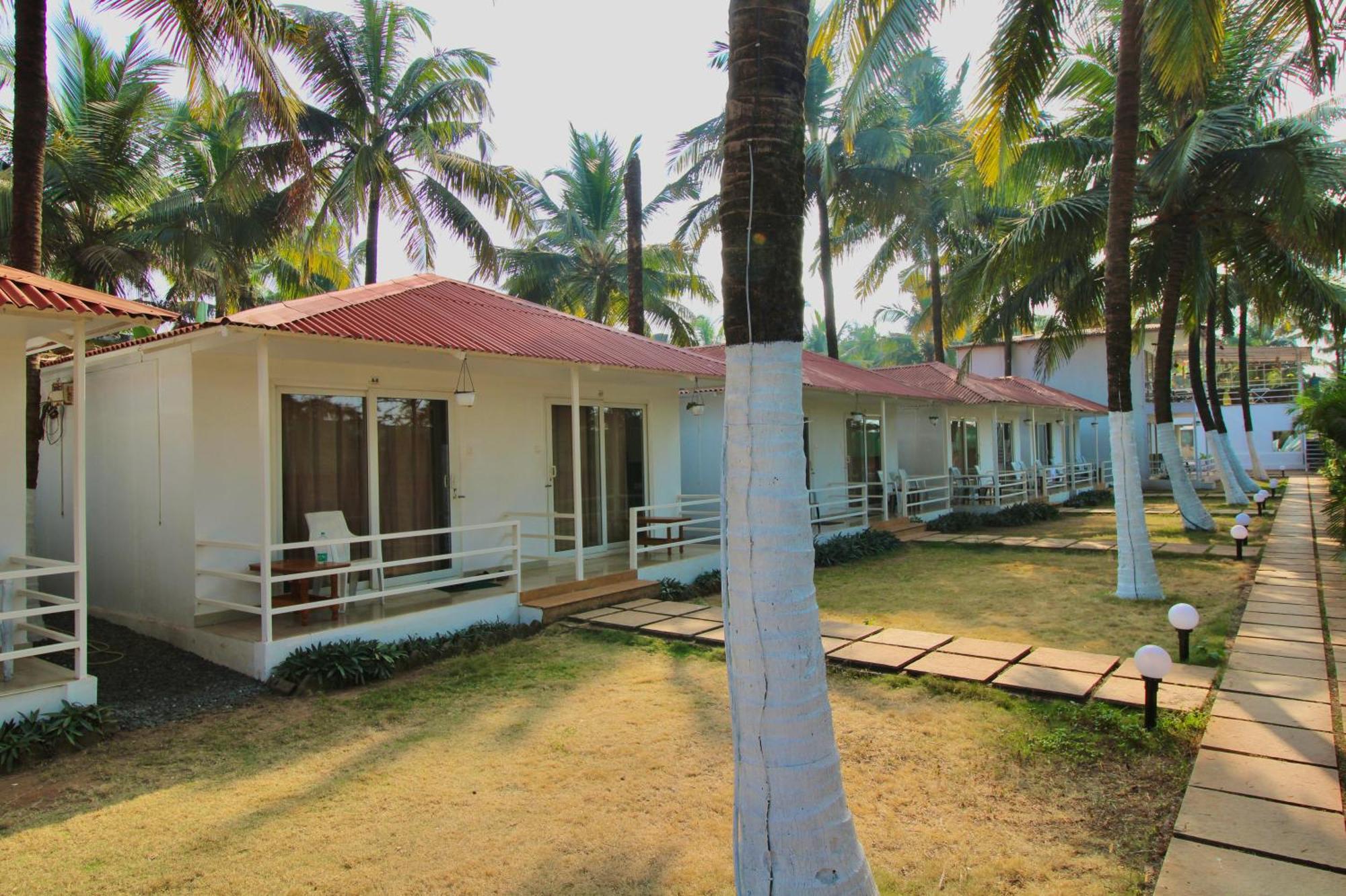 Arabian Sea Beach Resort Морджим Экстерьер фото