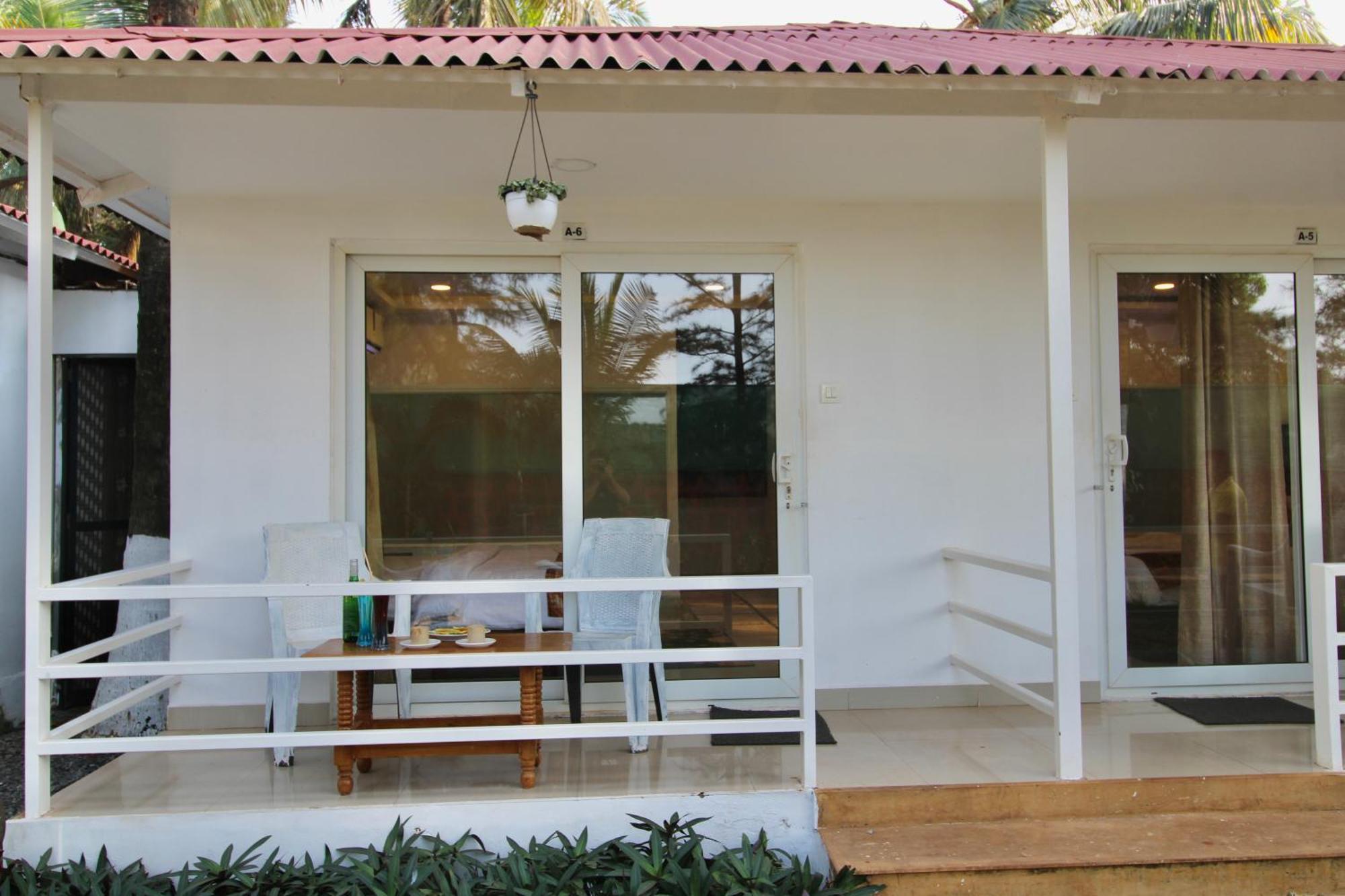 Arabian Sea Beach Resort Морджим Экстерьер фото