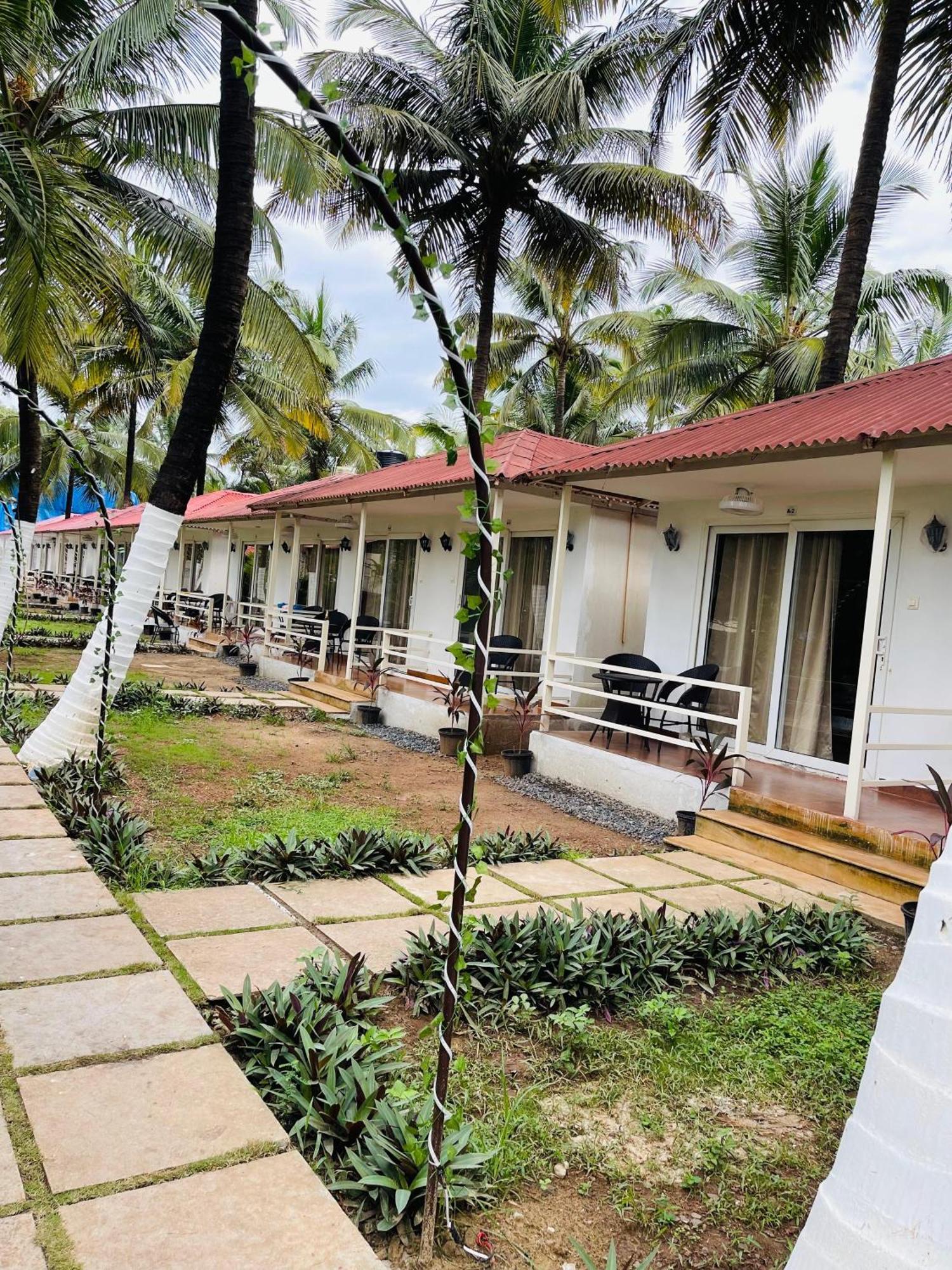 Arabian Sea Beach Resort Морджим Экстерьер фото