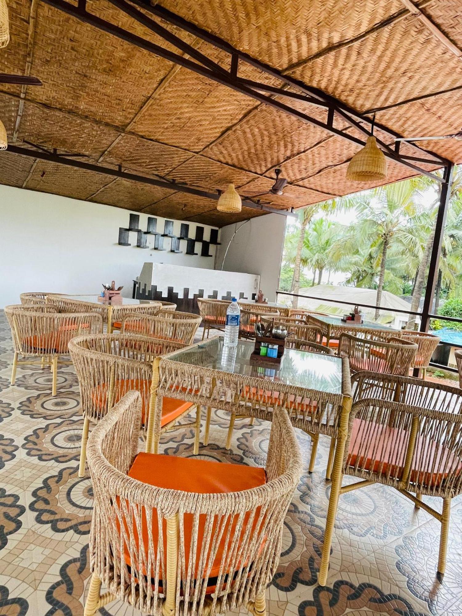 Arabian Sea Beach Resort Морджим Экстерьер фото