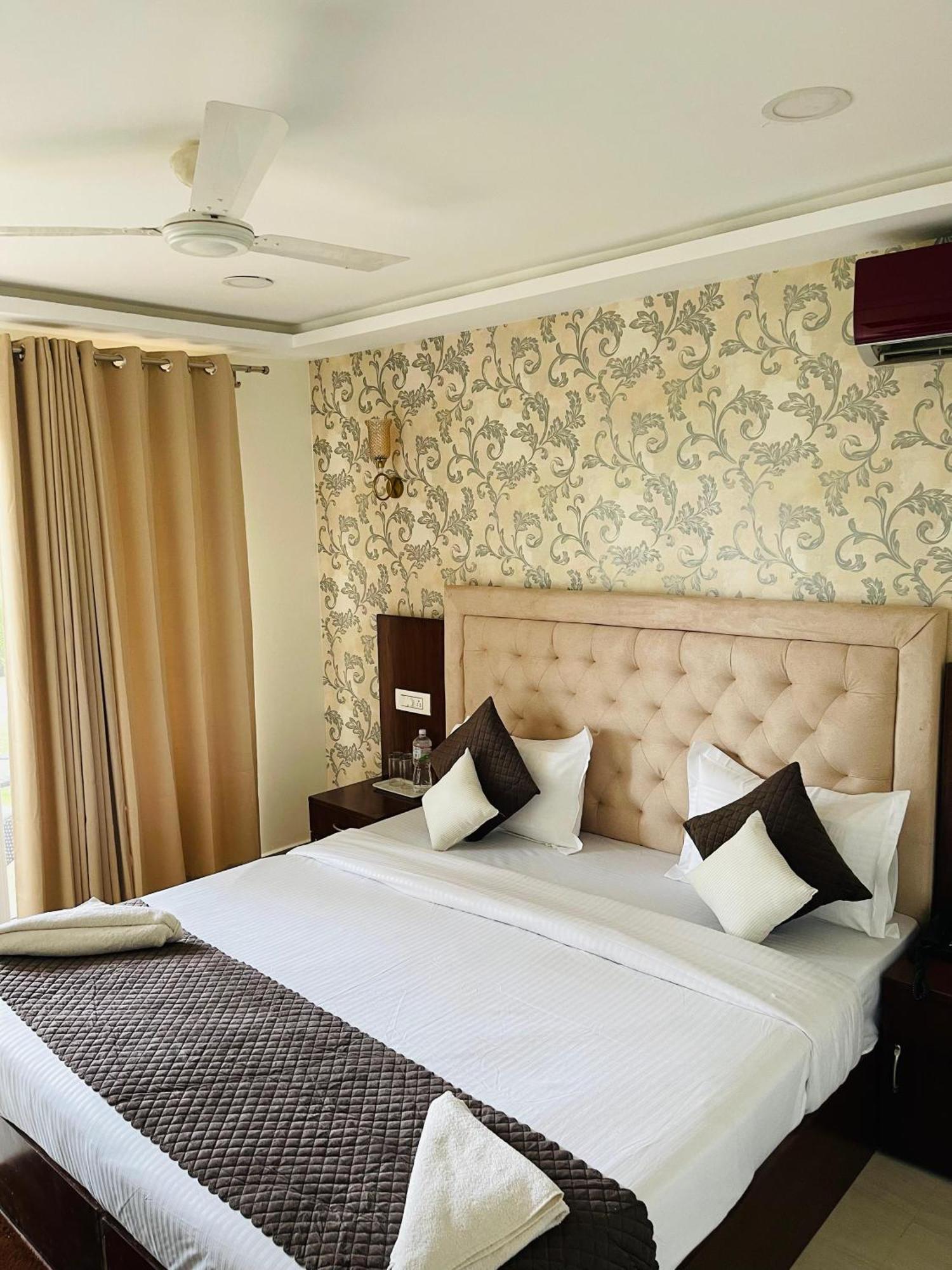 Arabian Sea Beach Resort Морджим Экстерьер фото