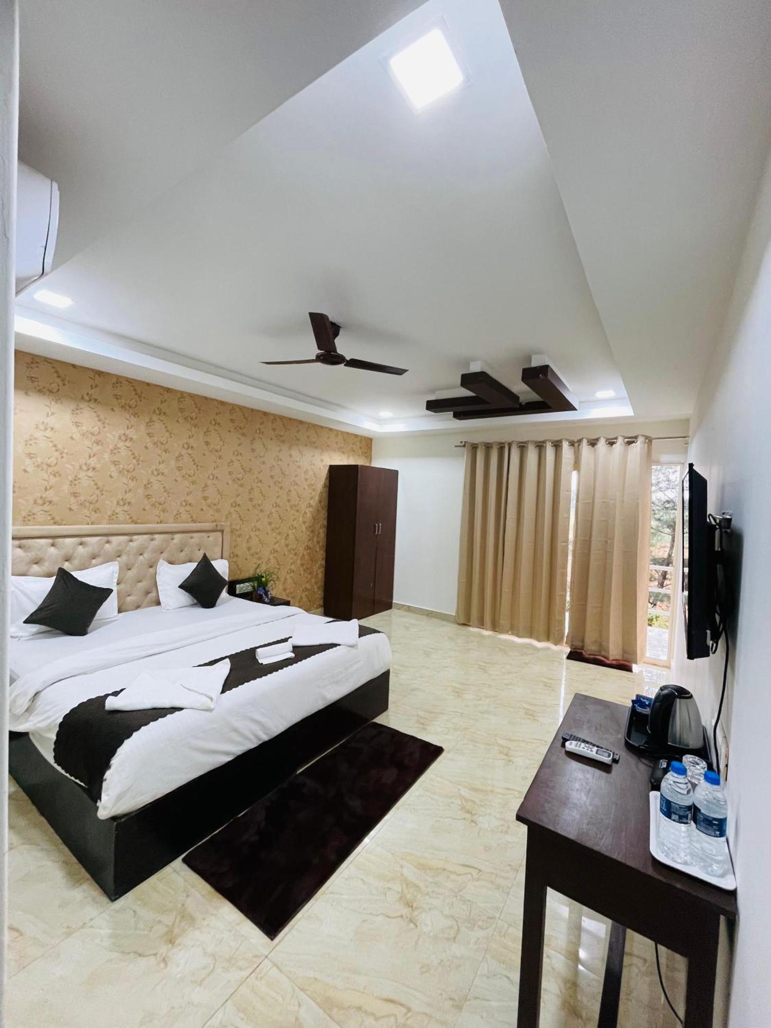 Arabian Sea Beach Resort Морджим Экстерьер фото